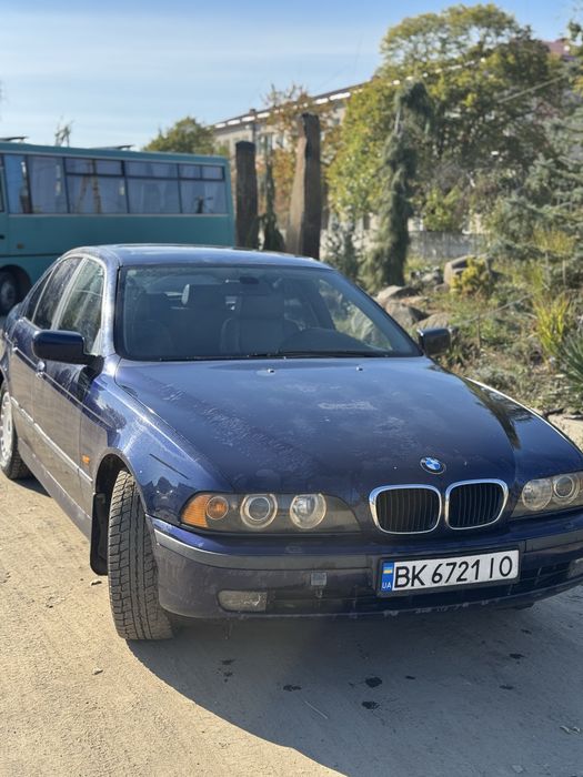 Автомобіль Bmw e39