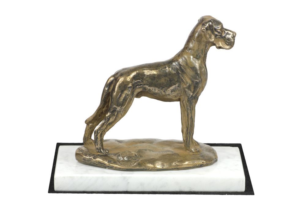 Dog niemiecki II statuetka na jasnym kamieniu Art-Dog