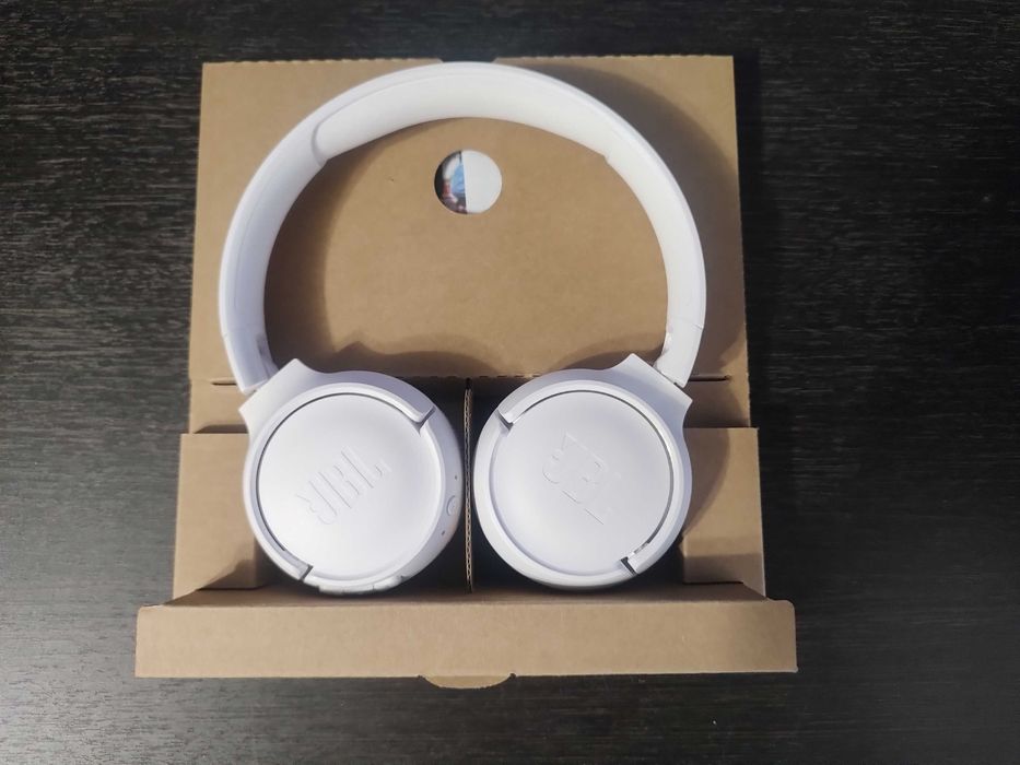 Навушники JBL TUNE 520