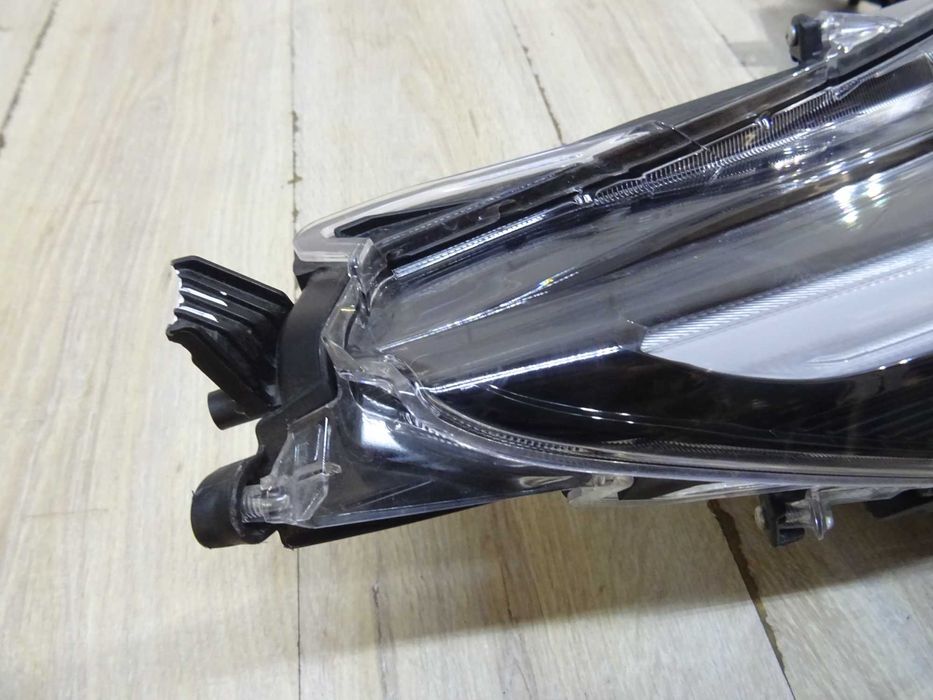 TOYOTA COROLLA E21 LIFT Lampa prawa przód przednia FULL LED 8111012N70 LLU