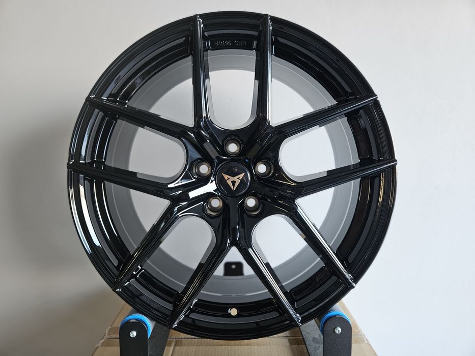 Cupra  19 " Nowe 5x112 Terramar Formentor Tavascan Felgi Czarne