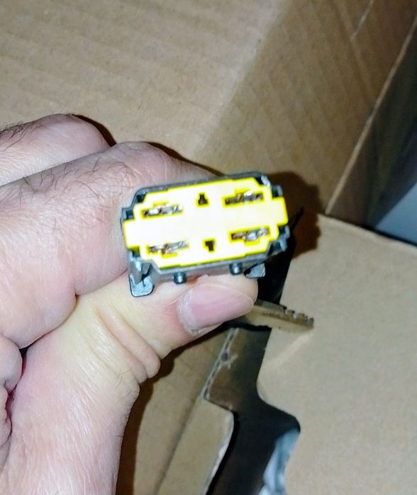 Логан замок зажигания