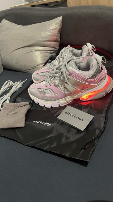 Buty balenciaga track led 38