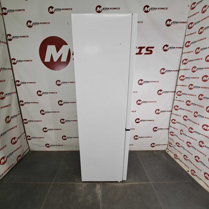 Lodówka Amica KGCL 387 150 S [12m-cy gwar] E/176cm wys/262litry/39dB