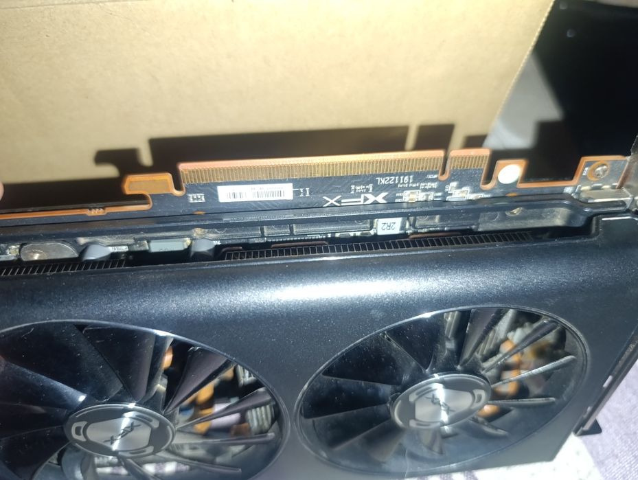 RX 5700 XT XFX uszkodzony