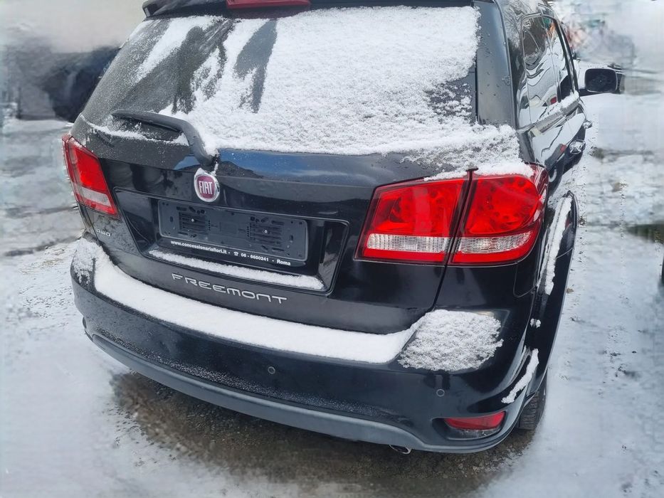 Klapa bagażnika Fiat Freemont 2013r kolor PXR