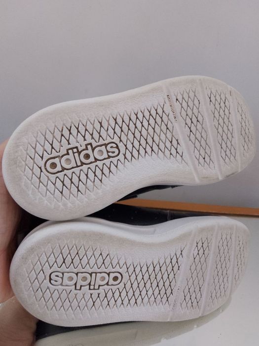 Кросівки 25 розмір ,adidas