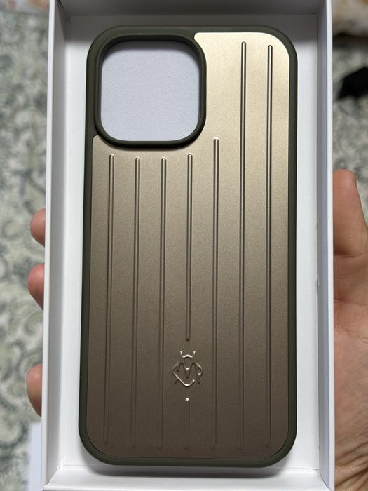 Capa Rimowa iPhone 16 pro max