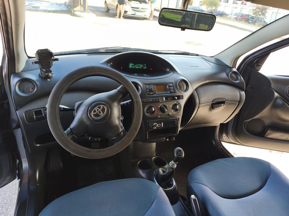 Toyota Yaris — fotografia 4