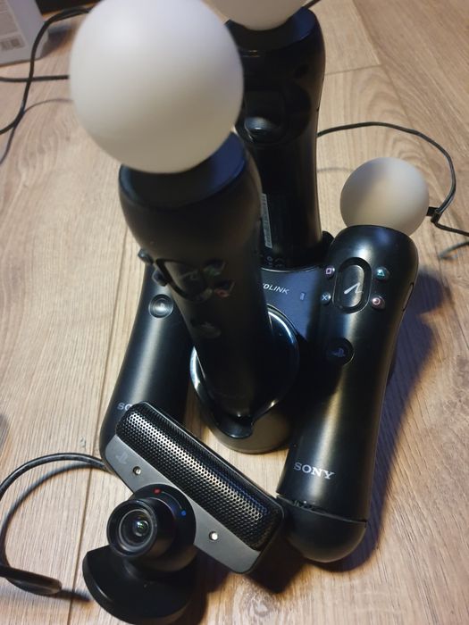 4x Playstation Move + Kamera + Ładowarka