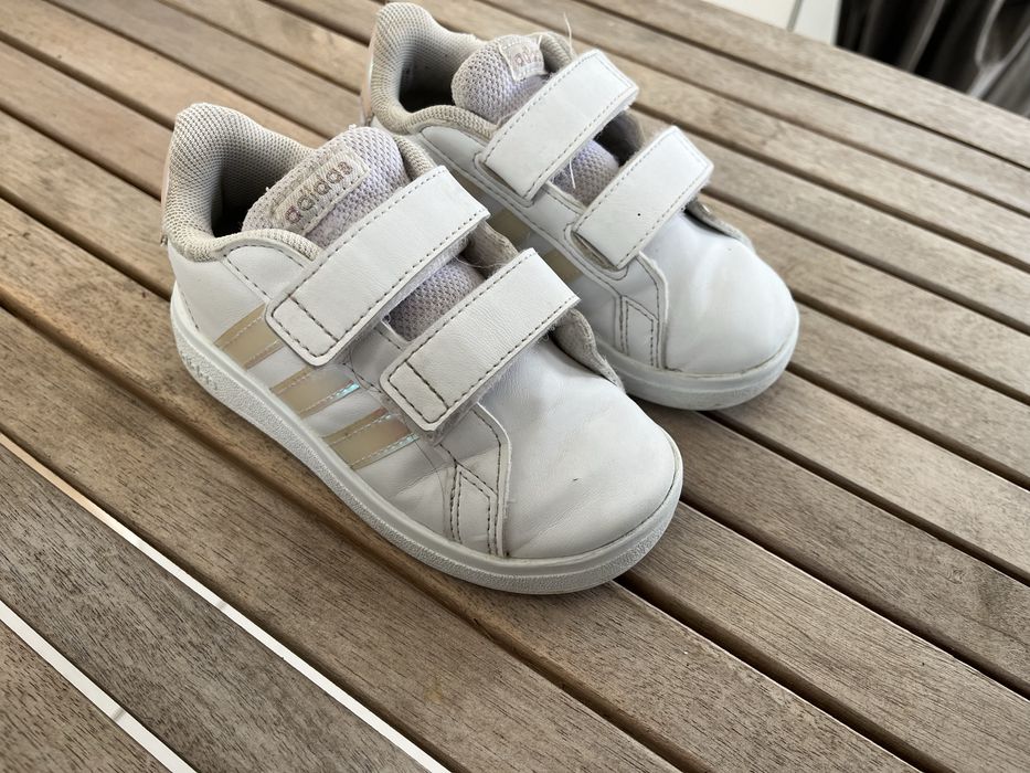 Sapatilhas Adidas 24