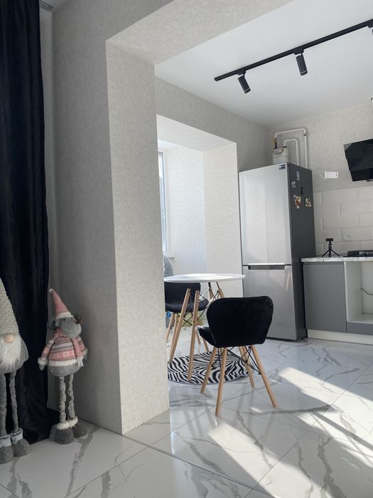 Сдам 1-квартиру студию посуточно левый берег