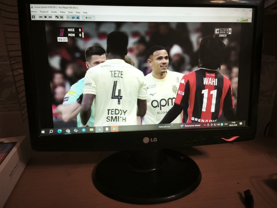 Монітор LG 19, Benq 22