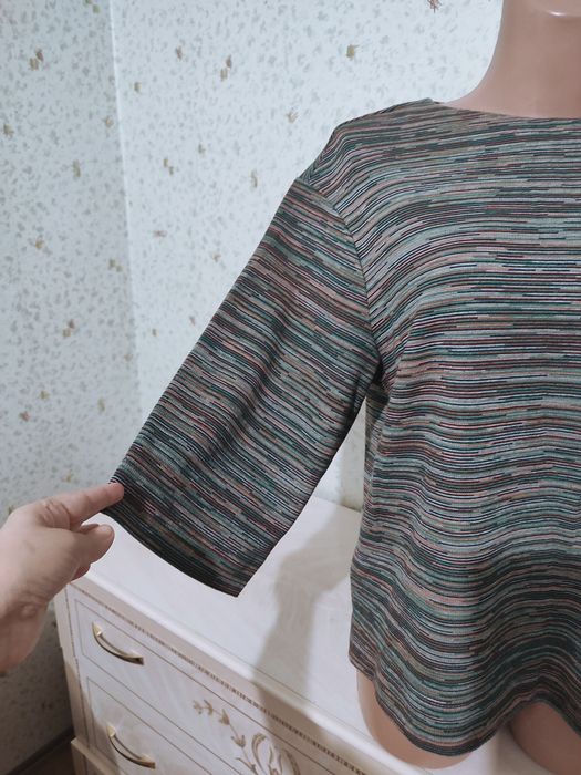 Продам блузку кофту женскую р S/M новая  весна -осень