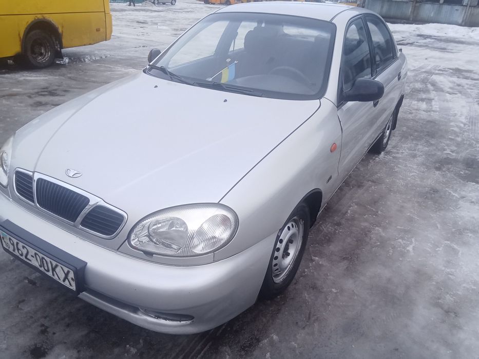 Сенс, повністю на ходу.