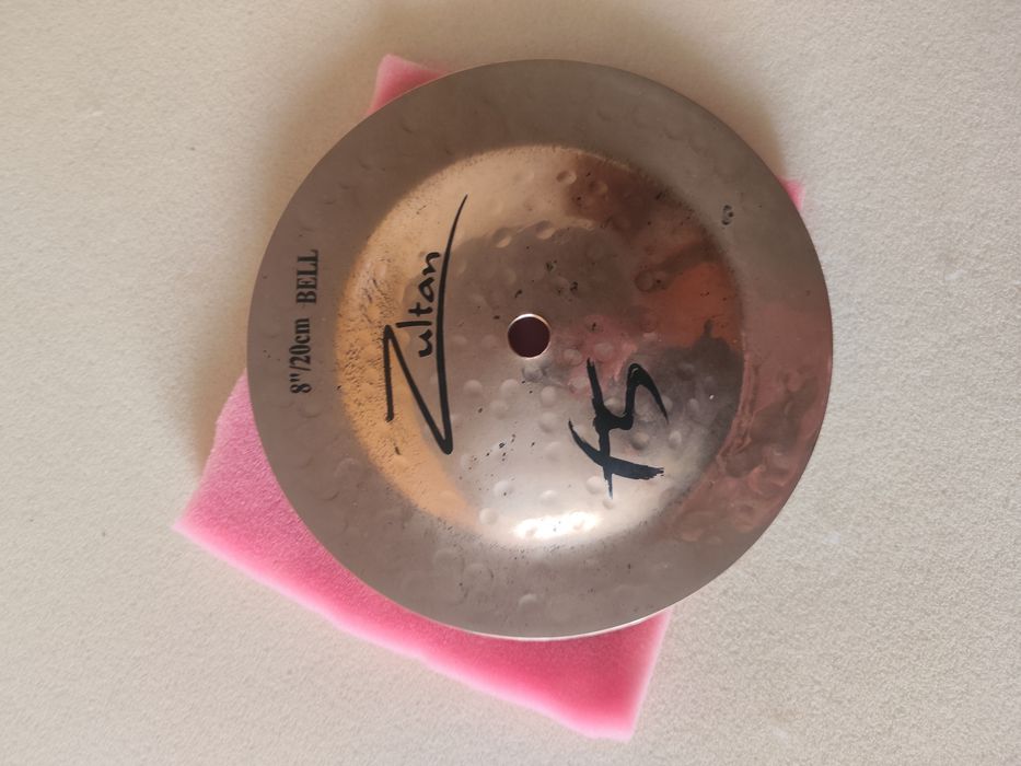 Pratos de bateria acústica
