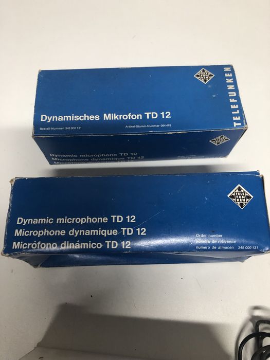 2 Microphones telefunken vintage