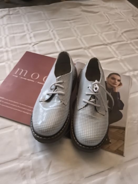 Półbuty Damskie Sznurowane r. 39