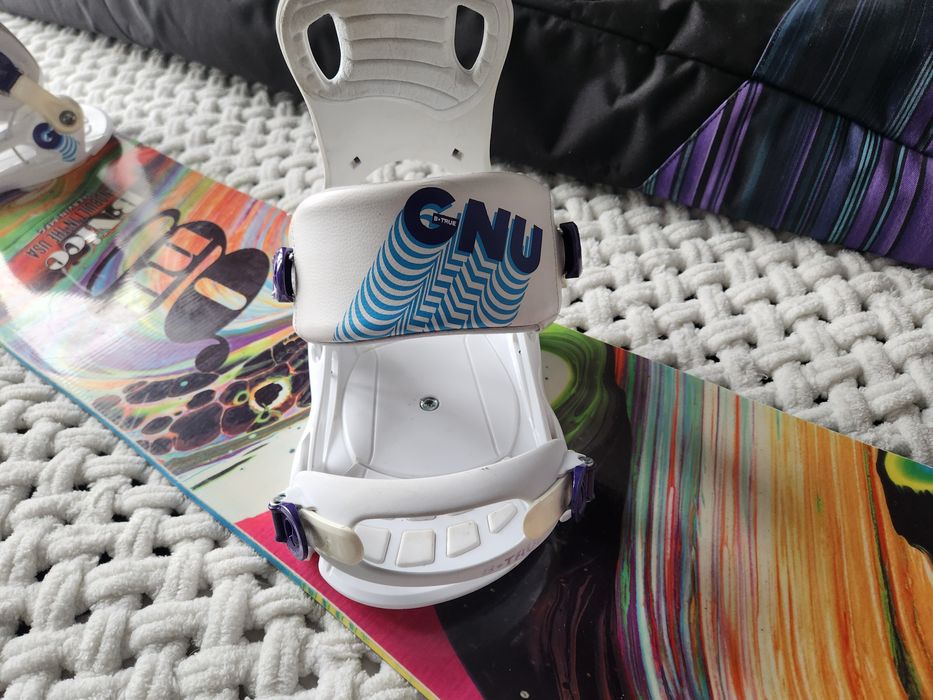 Сноуборд GNU B-Nice 148 з кріпленнями і чохлом Burton