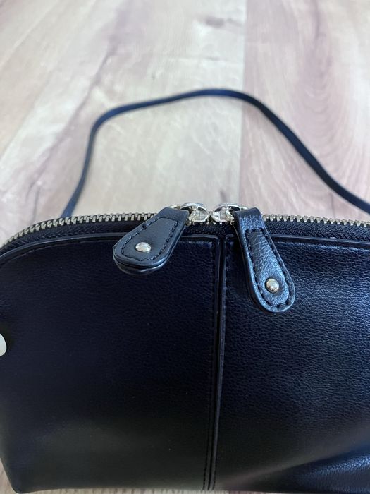 Czarna torebka Dorothy perkins na pasku