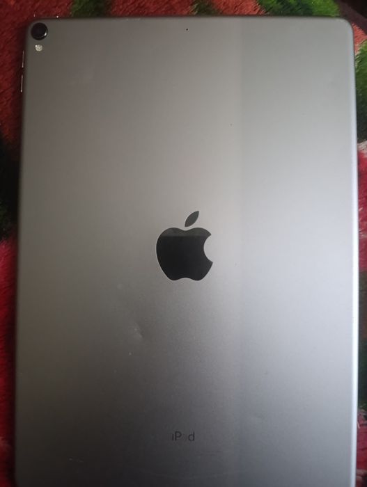 Айпад про 10.5 без нарікань