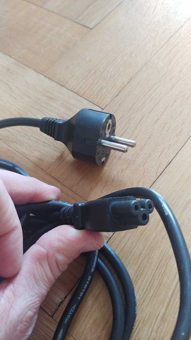Przewód, kabel zasilający do laptopa, zasilacza, koniczynka 230V 16A