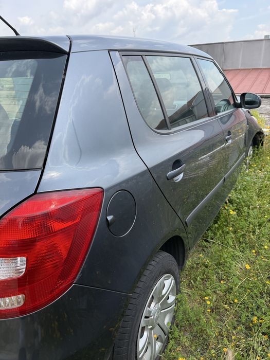 Vendo skoda fabia 2008 para peças ou inteiro