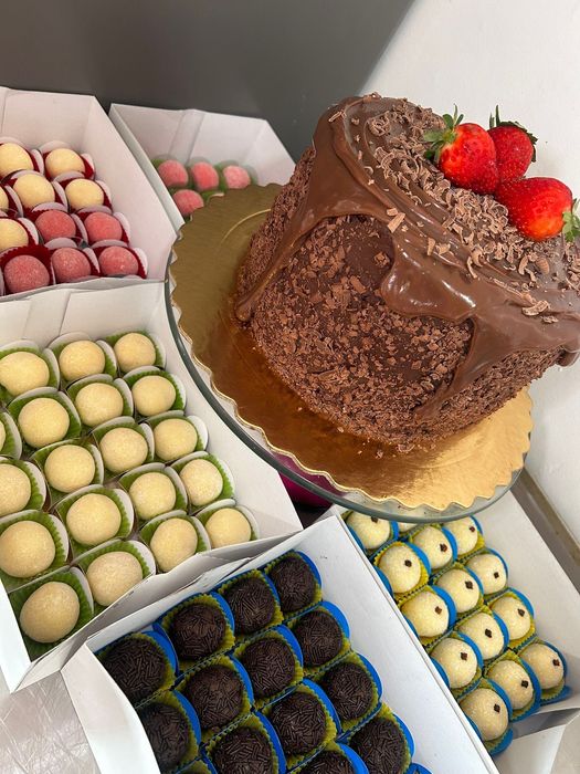 Bolos doces, para presente, festas etc