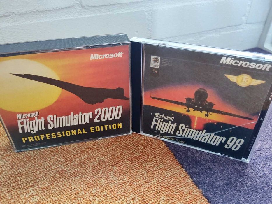 Microsoft Flight Simulator 2000 PROFESSIONAL + FS 98