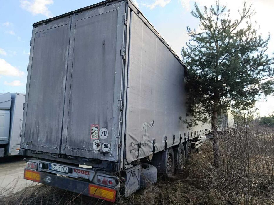 Naczepa  kogel   plandeka