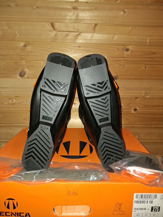 Гірськолижні черевики TECNICA FIREBIRD R 130, розмір 27.5, нові