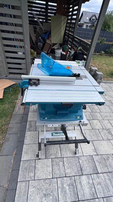 Piła stołowa Makita MLT100N  ze stołem