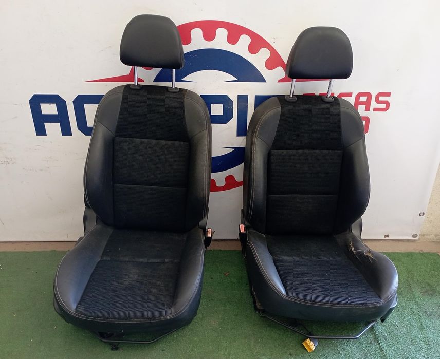 Bancos Frontais e Traseiros Peugeot 207 SW 2008