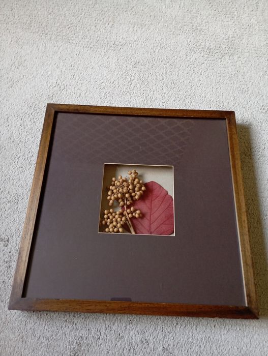 Wooden Frame64564207823747121