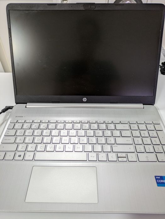 HP Laptop 15s | Intel i7 (11ª Gen) | 12GB RAM | SSD 512GB | Impecável