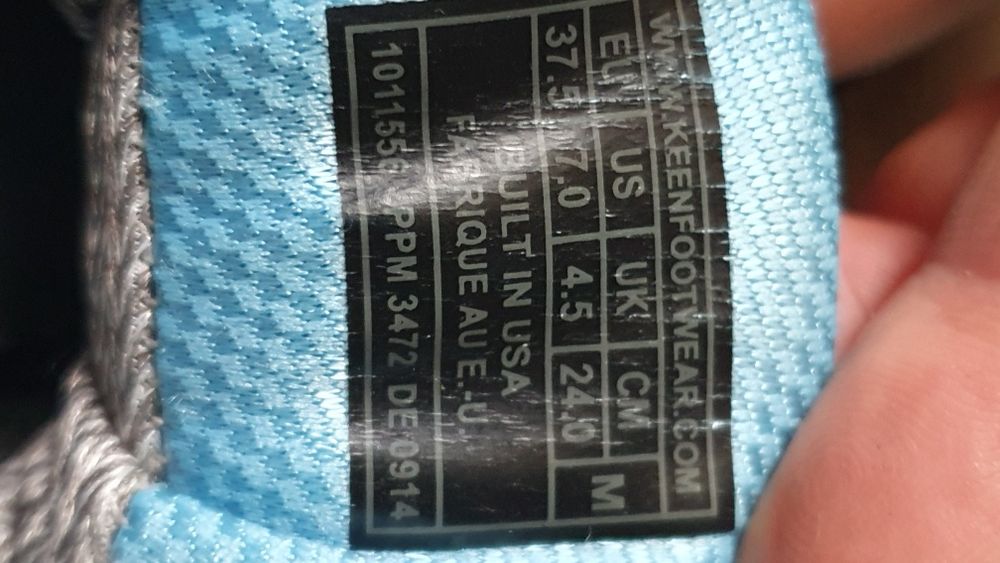 Продам туристические кроссовки KEEN р.37