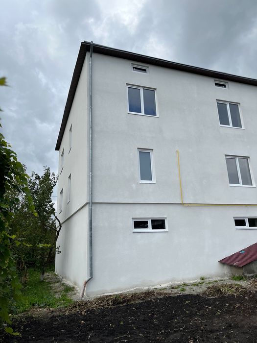 Продаж житлових будинків