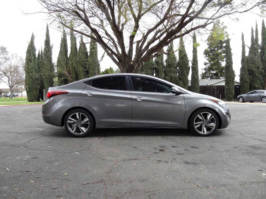 Hyundai Elantra Limited      2014