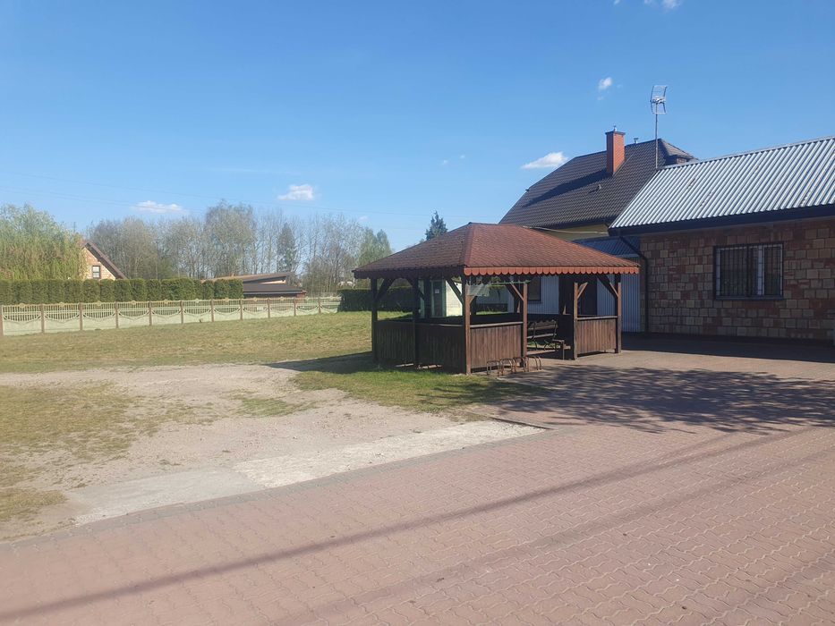 Wynajmę teren z lokalem handlowo-usługowym
