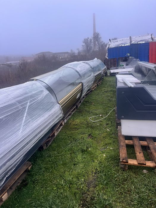 Холодильні Вітрини Gold