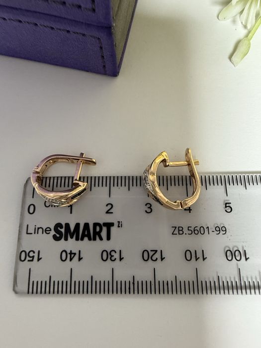 Золотые серьги с бриллиантами