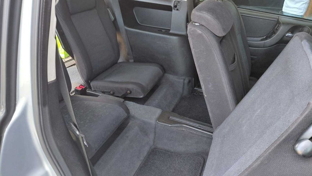 Opel Zafira 2.0 di c/ 7 lugares Nacional