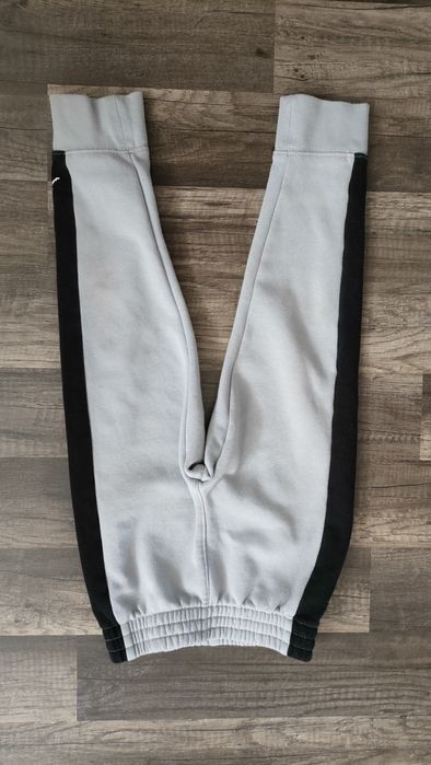 ciepłe,dresowe spodnie JORDAN 104/110