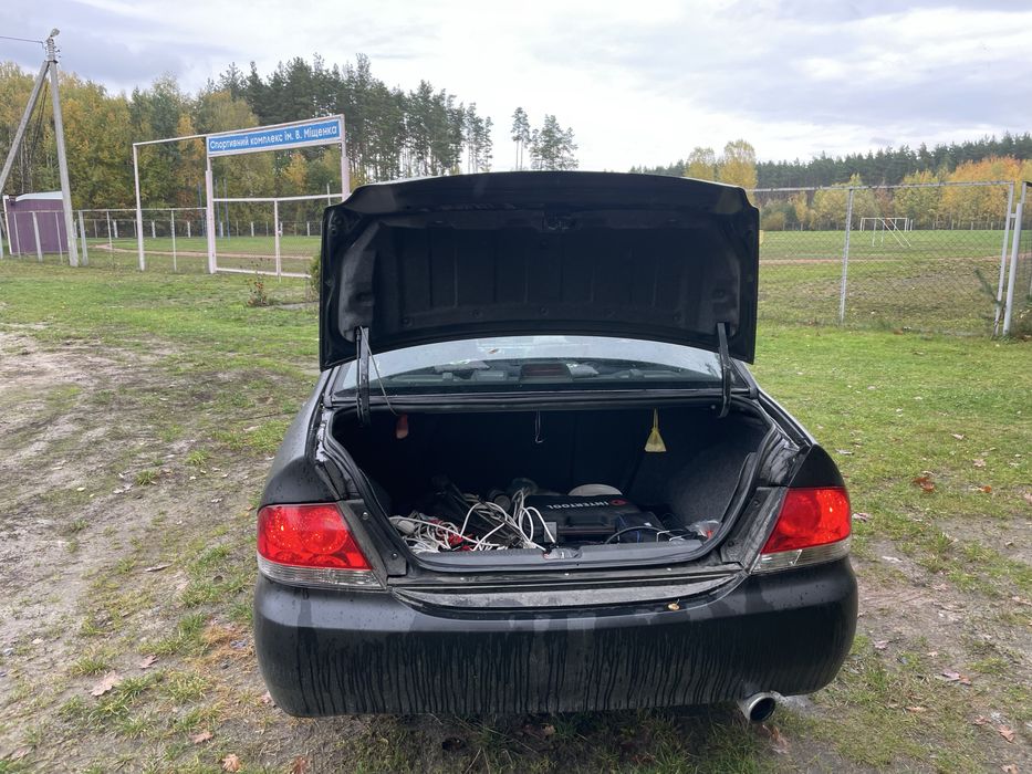 Mitsubishi lancer
