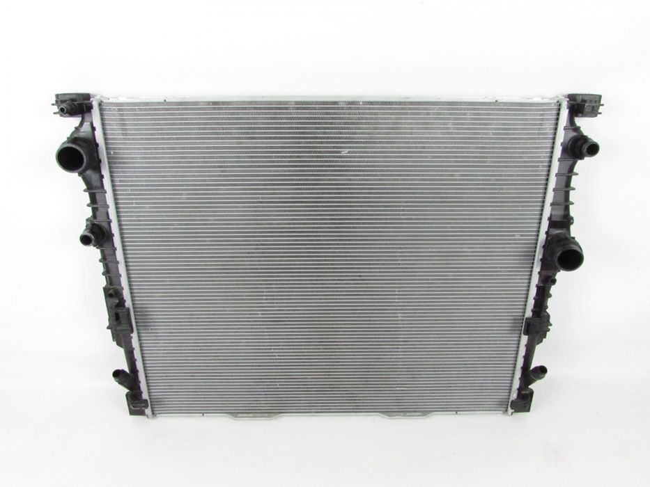 Radiador De Água Bmw 5 Ref: 17118619618