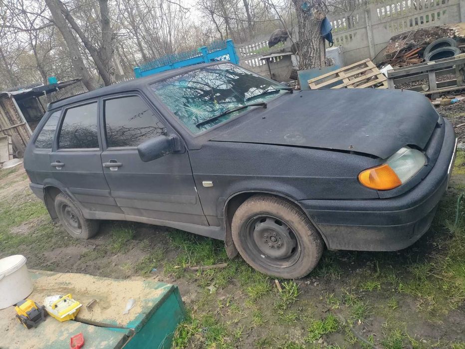 Автомобіль ваз 2114