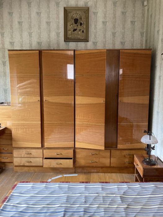 Szafa vintage w dobrym stanie