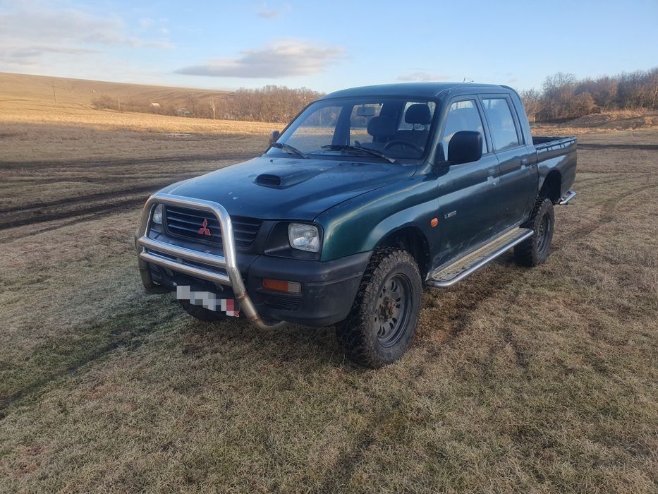 Міцик Л200, лівий руль, на повному бойовому