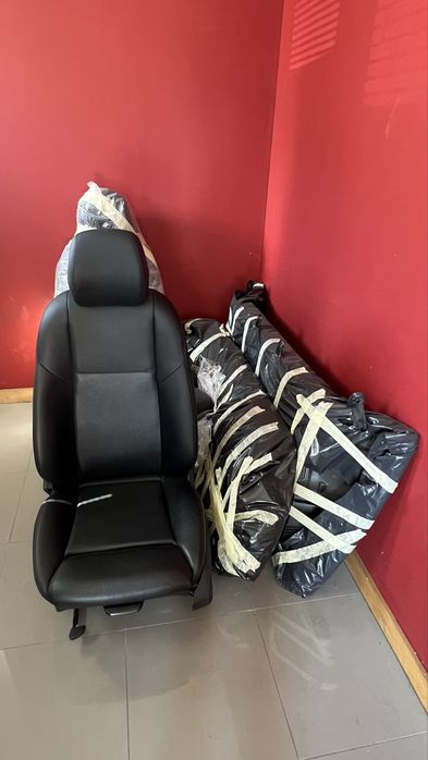 Bancos Mercedes-Benz Classe E (W213) 2019 Completos (Como Novos)
