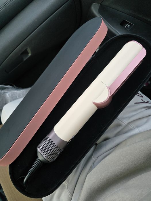 Дайсон фен-випрямляч з кейсом